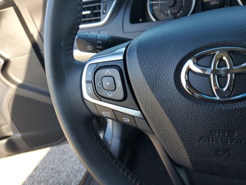 Used 2015 Toyota Camry XLE image 15