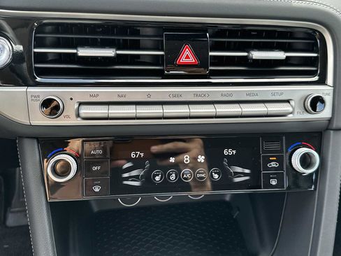 New 2026 Genesis G70 2.5T image 36