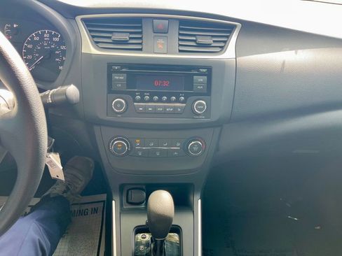 Used 2017 Nissan Sentra S FWD image 13