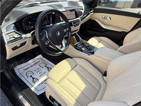 Used 2019 BMW 330i Sedan w/ Premium Package image 16