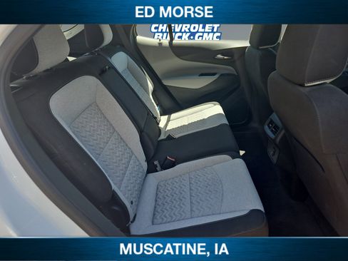 Used 2022 Chevrolet Equinox LS AWD/4WD image 17