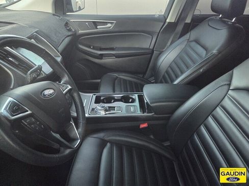 Certified 2020 Ford Edge SEL w/ Convenience Package FWD image 4