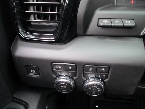 New 2026 GMC Sierra 1500 AT4 w/ AT4 Premium Package image 18