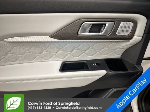 New 2026 Ford Explorer Platinum image 13