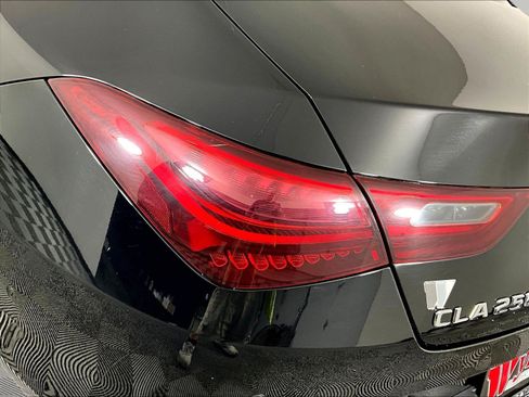 Used 2025 Mercedes-Benz CLA 250 4MATIC image 23