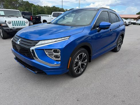 Used 2022 Mitsubishi Eclipse Cross SE FWD image 2