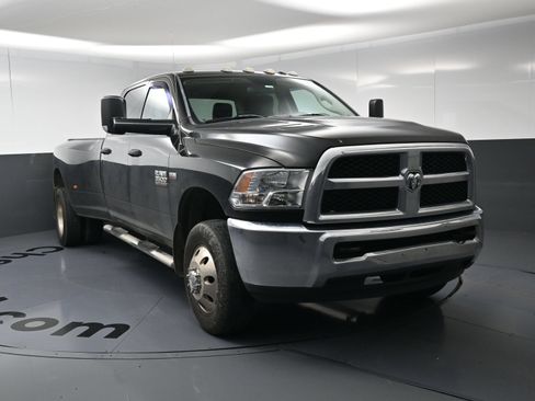 Used 2017 RAM 3500 Tradesman w/ Chrome Appearance Group AWD/4WD image 14