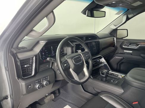 Used 2025 GMC Sierra 1500 Denali image 10