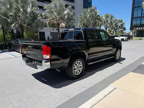 Used 2017 Toyota Tacoma SR RWD image 6