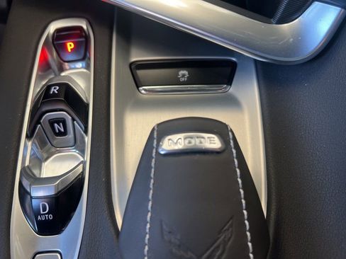 Used 2022 Chevrolet Corvette Stingray Coupe w/ Z51 Performance Package image 19