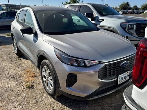 Used 2024 Ford Escape Active AWD/4WD image 2