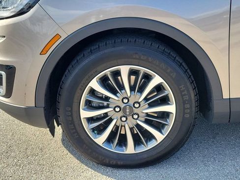 Used 2020 Lincoln Nautilus Reserve FWD image 8