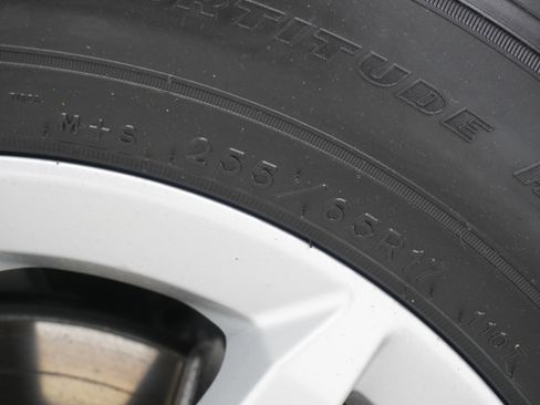 Used 2021 Chevrolet Colorado LT w/ LT Convenience Package image 24