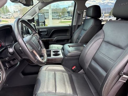 Used 2016 GMC Sierra 2500 Denali w/ Driver Alert Package AWD/4WD image 11