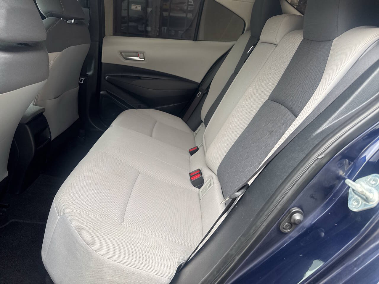 Used 2020 Toyota Corolla LE FWD image 10