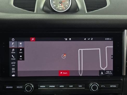 Certified 2019 Porsche Macan AWD/4WD image 18