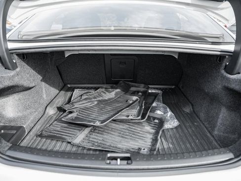 Used 2023 Volvo S60 B5 Plus w/ Climate Package image 9