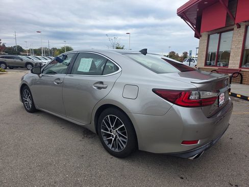 Used 2016 Lexus ES 350 ES 350 Sedan 4D image 5