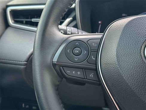 Used 2024 Toyota Corolla Cross XSE image 28