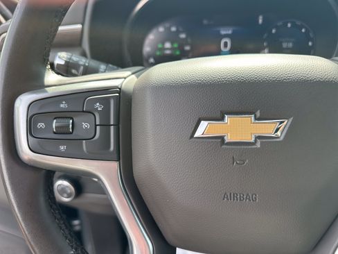Used 2024 Chevrolet Suburban LT RWD image 26