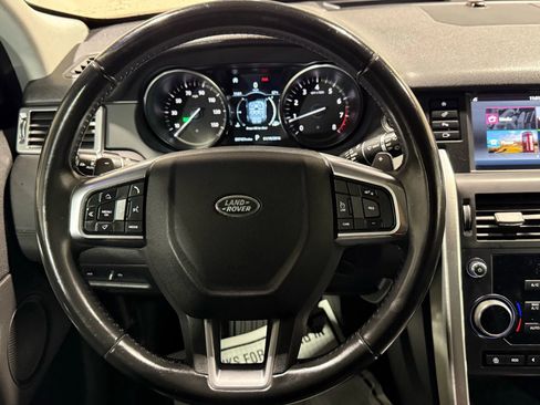 Used 2019 Land Rover Discovery Sport SE AWD/4WD image 12