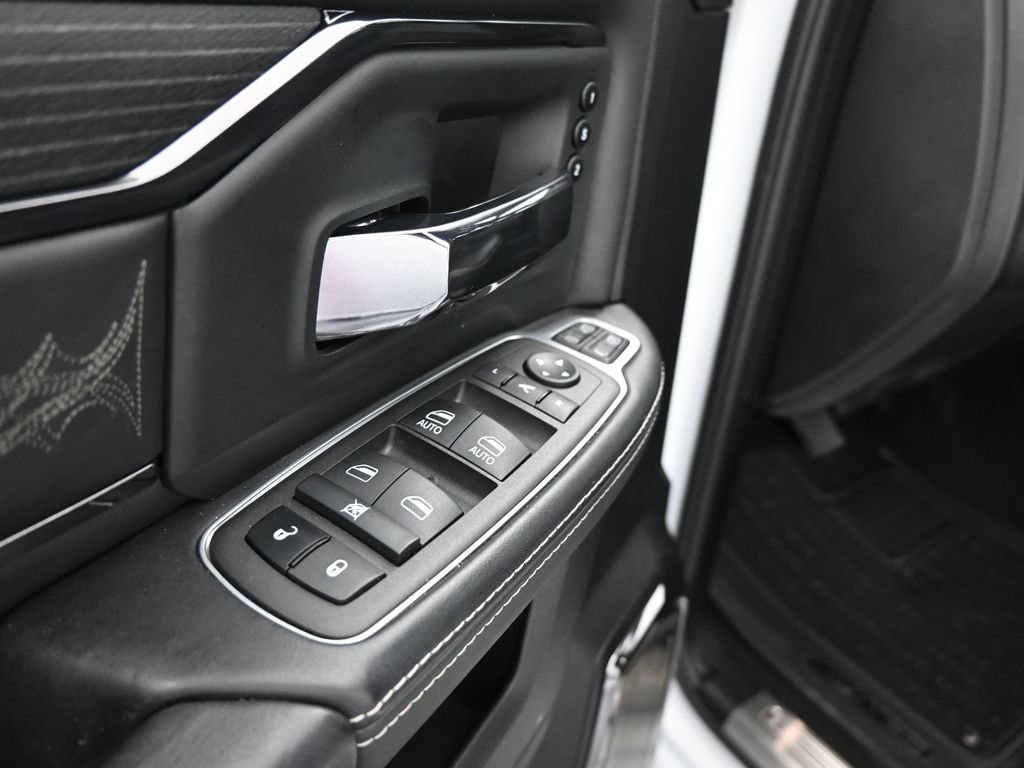 Used 2024 RAM 2500 Limited AWD/4WD image 12