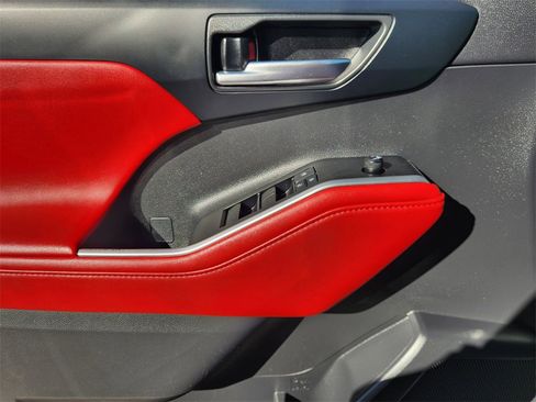 Used 2021 Toyota Highlander XSE image 22