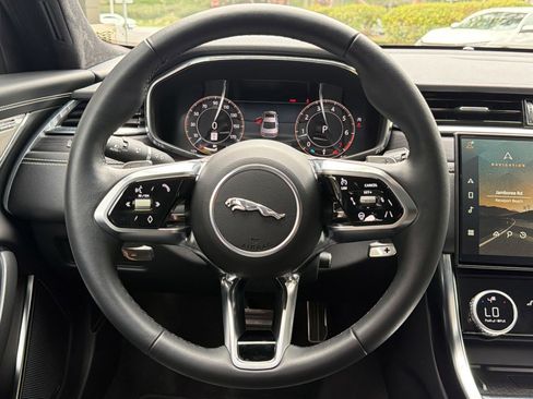 Used 2024 Jaguar XF R-Dynamic SE AWD/4WD image 16
