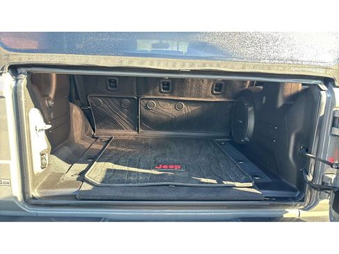 Used 2021 Jeep Wrangler Unlimited Rubicon AWD/4WD image 9