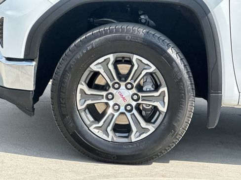 Used 2026 GMC Sierra 1500 SLT AWD/4WD image 26