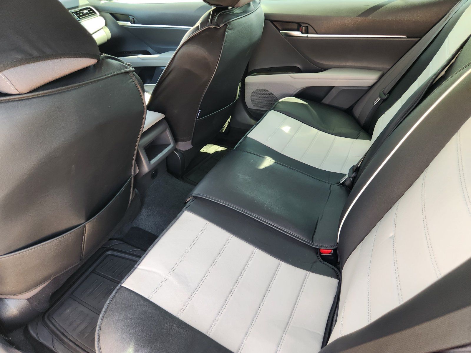 Used 2024 Toyota Camry LE FWD image 31