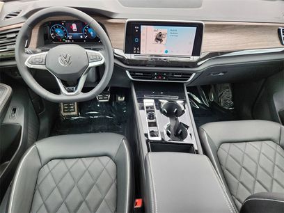 New 2025 Volkswagen Atlas SEL Premium R-Line