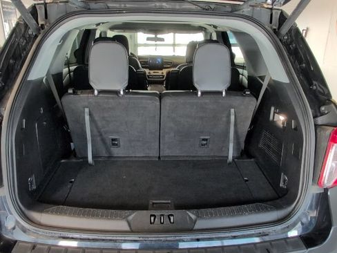 Certified 2023 Ford Explorer XLT AWD/4WD image 31