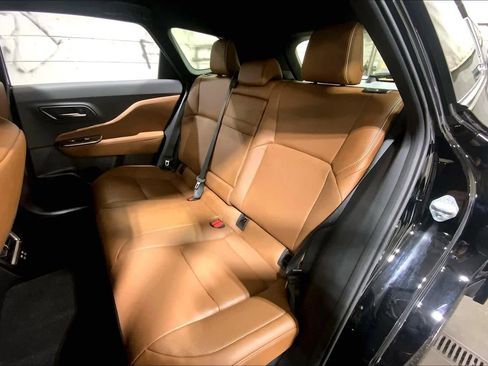 Used 2025 Toyota Crown Signia XLE image 21