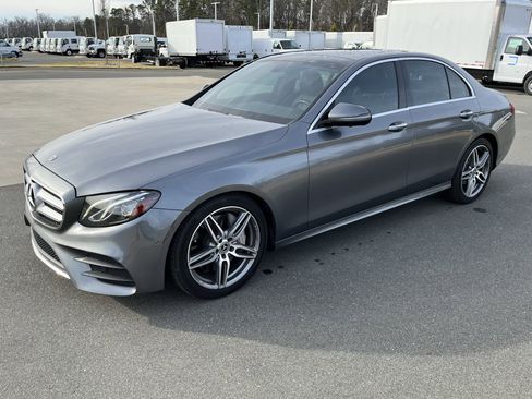 Used 2020 Mercedes-Benz E 350 Sedan image 38