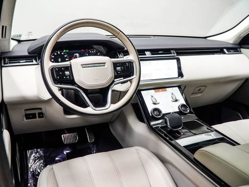 Used 2021 Land Rover Range Rover Velar R-Dynamic S image 16
