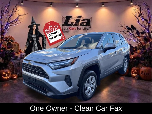 Used 2024 Toyota RAV4 LE AWD/4WD image 8