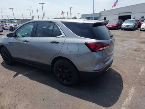 Used 2024 Chevrolet Equinox LT w/ LPO, Floor Liner Package FWD image 6