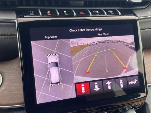 New 2025 Jeep Grand Cherokee Summit image 23