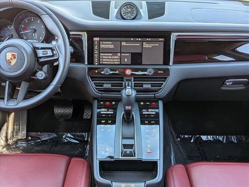 Used 2025 Porsche Macan Turbo image 20