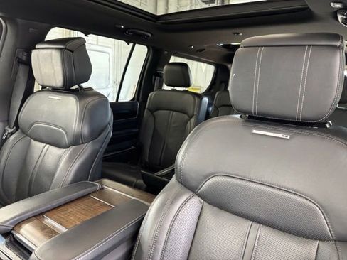 Used 2022 Jeep Grand Wagoneer Series I AWD/4WD image 23