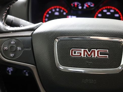 Used 2016 GMC Canyon SLE image 25
