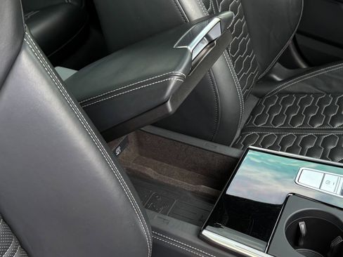 Used 2021 Audi RS 6 AWD/4WD image 28