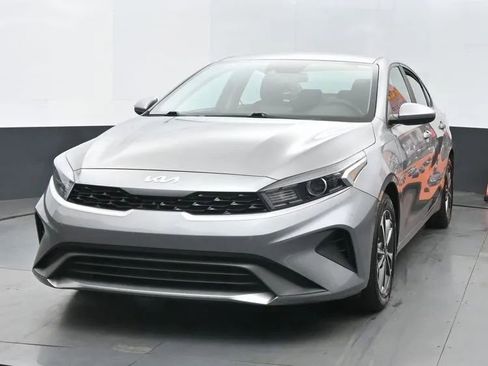 Used 2023 Kia Forte LXS FWD image 1