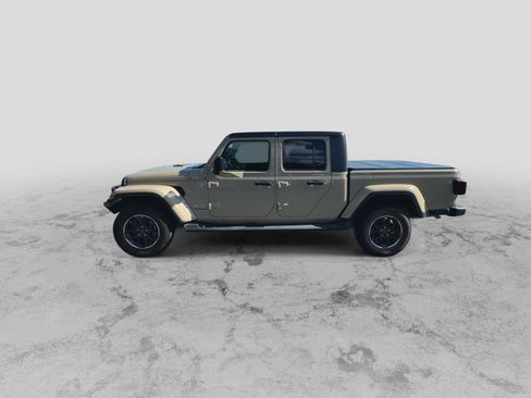 Used 2022 Jeep Gladiator Overland w/ Trailer Tow Package image 5