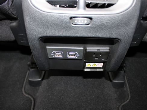 Used 2022 Jeep Cherokee Latitude Lux w/ Sun & Sound Group image 19