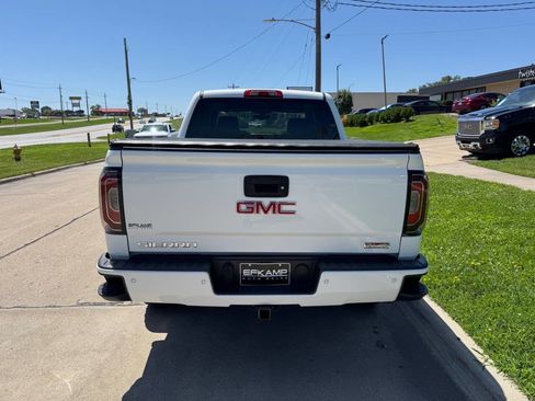 Used 2017 GMC Sierra 1500 SLT w/ All Terrain X Package image 4