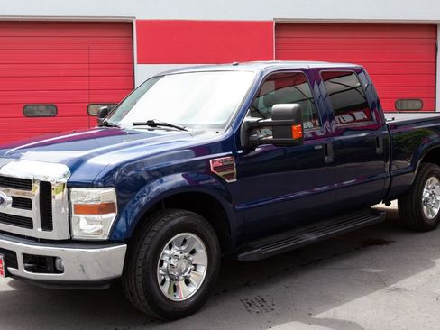 Used 2008 Ford F250 Lariat image 1