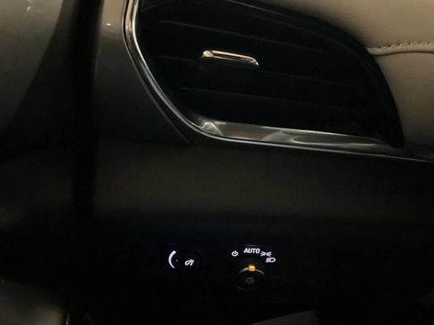 Used 2023 Chevrolet Traverse LS FWD image 25