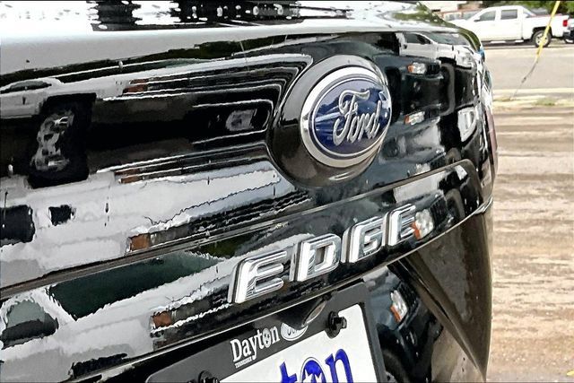 Used 2021 Ford Edge Titanium w/ Equipment Group 301A FWD image 32
